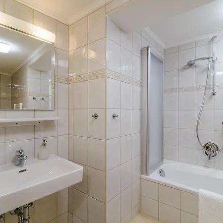 Haus St. Bernard Apartment Pettneu am Arlberg
